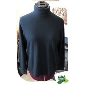 3️⃣ for $10🎉Croft & Barrow Black Turtleneck